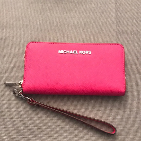 Michael Kors Handbags - Michael Kors Hot pink wallet